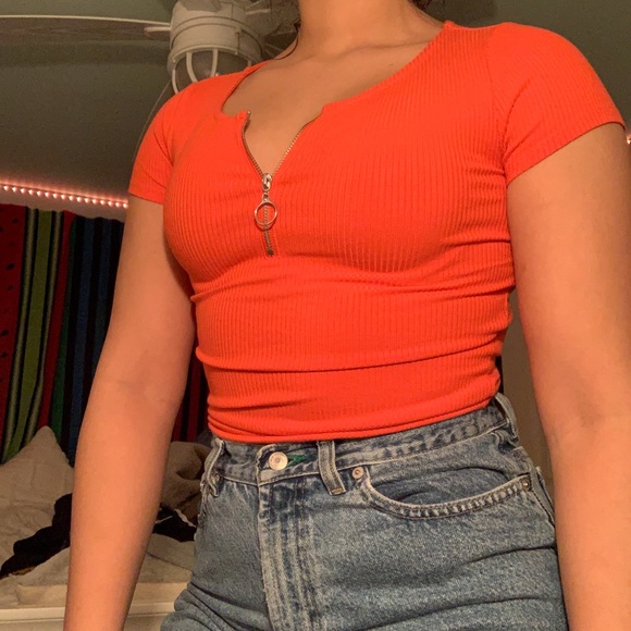 ORANGE QUATER ZIP - Picture 2 of 2